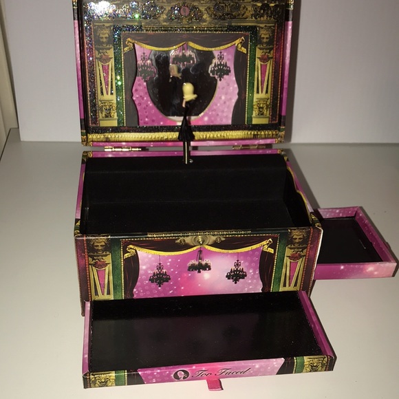 RARE Too Faced World Domination music box - Picture 5 of 13
